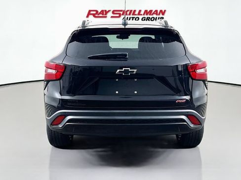 Used 2025 Chevrolet Trax RS w/ Sunroof Package FWD image 6