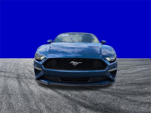 Certified 2018 Ford Mustang Convertible w/ Equipment Group 101A image 9