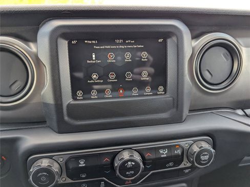 Used 2019 Jeep Wrangler Unlimited Sport S AWD/4WD image 26