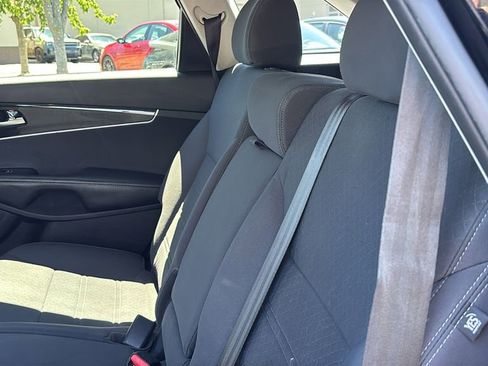 Used 2016 Kia Sorento AWD w/ LX Convenience Package image 29