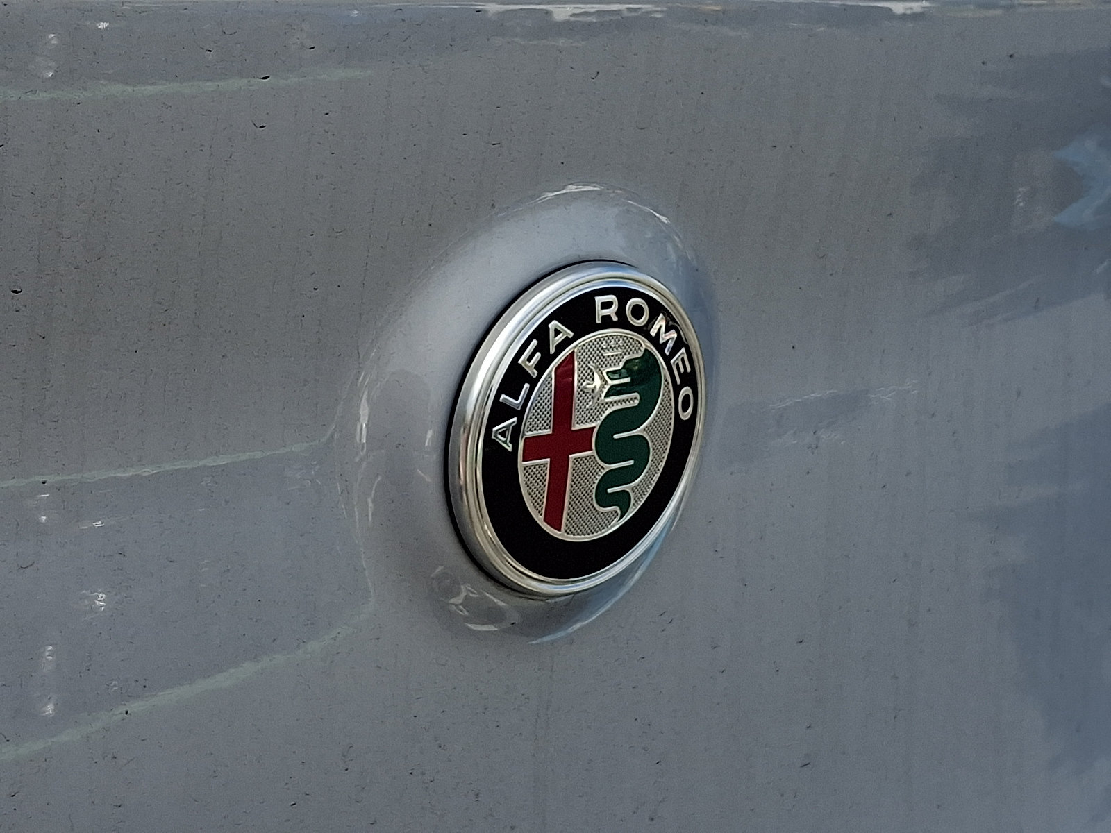 Used 2024 Alfa Romeo Stelvio Ti AWD/4WD image 8