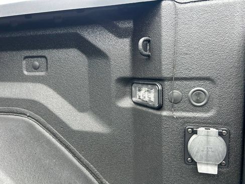 Used 2025 GMC Hummer EV 3X AWD/4WD image 29