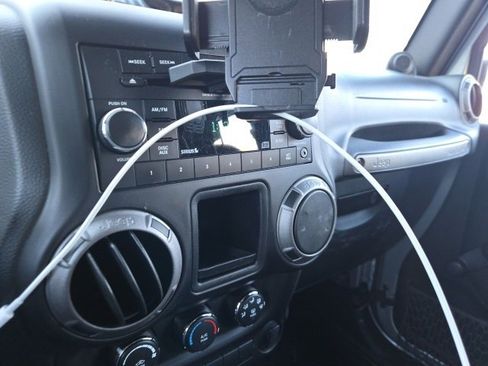 Used 2013 Jeep Wrangler Unlimited Sport w/ Connectivity Group image 7