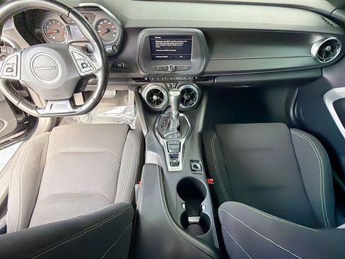 Used 2022 Chevrolet Camaro LT RWD image 15