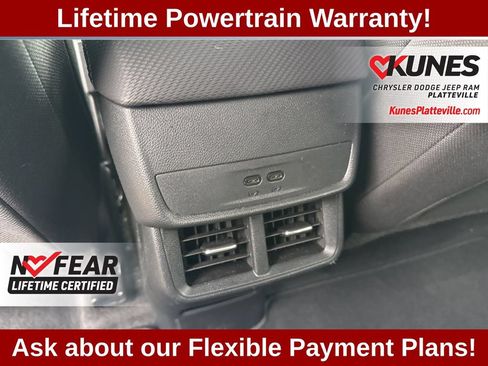Used 2026 Chevrolet Equinox LT AWD/4WD image 38