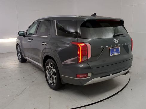 Used 2022 Hyundai Palisade Calligraphy image 4