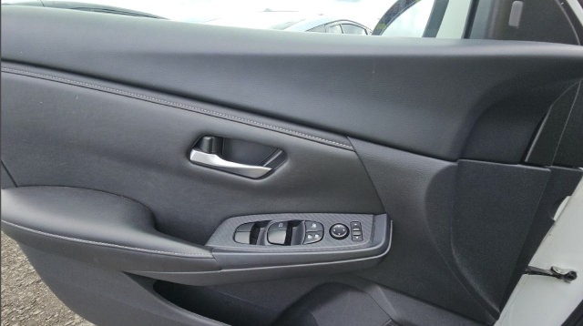Used 2024 Nissan Sentra SV w/ All-Weather Package FWD image 10