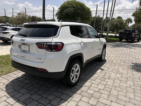 Used 2024 Jeep Compass Latitude AWD/4WD image 37