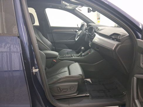 Used 2023 Audi Q3 2.0T Premium w/ Black Optic Sport Package image 32