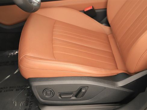 Certified 2025 Audi A6 Premium Plus w/ Premium Plus Package image 25