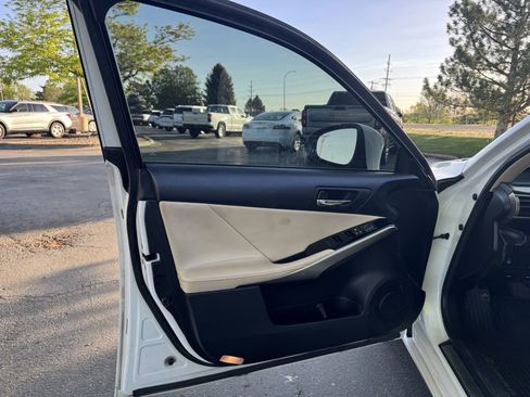 Used 2015 Lexus IS 250 AWD w/ Navigation System Package image 6