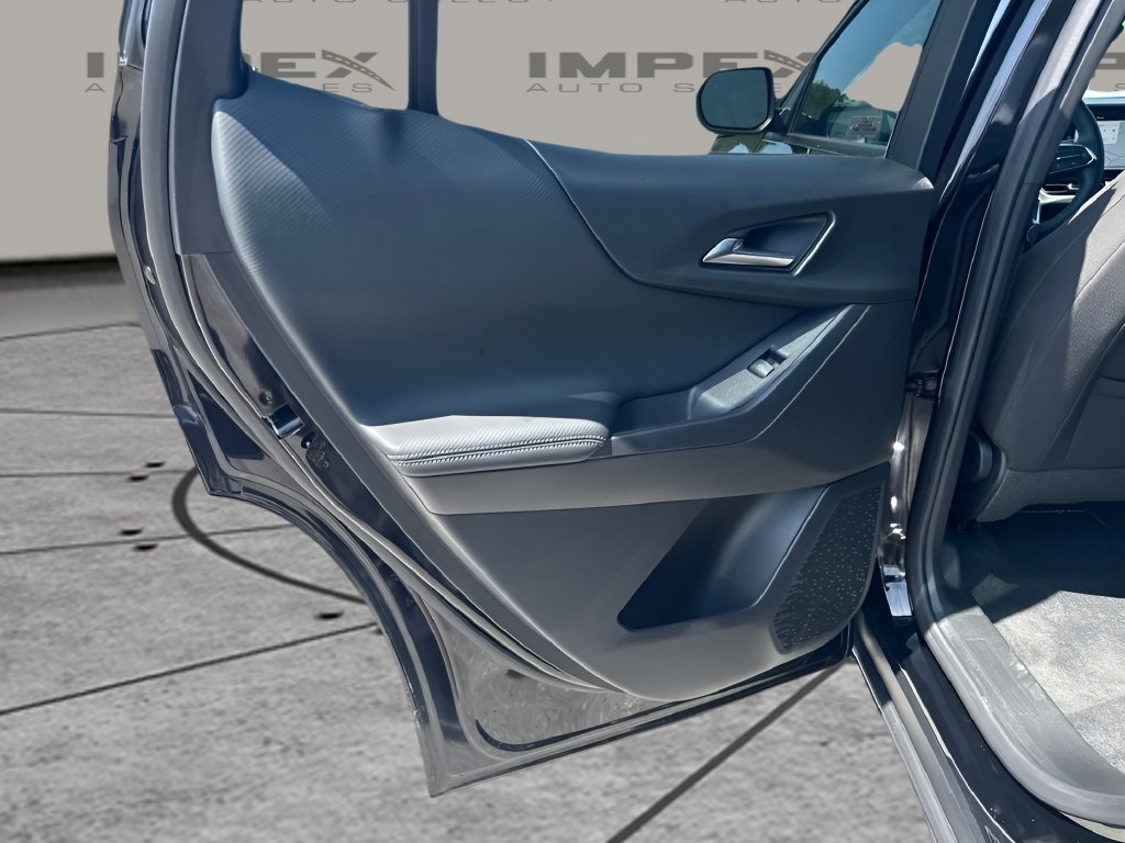 Used 2026 Chevrolet Equinox LT FWD image 25