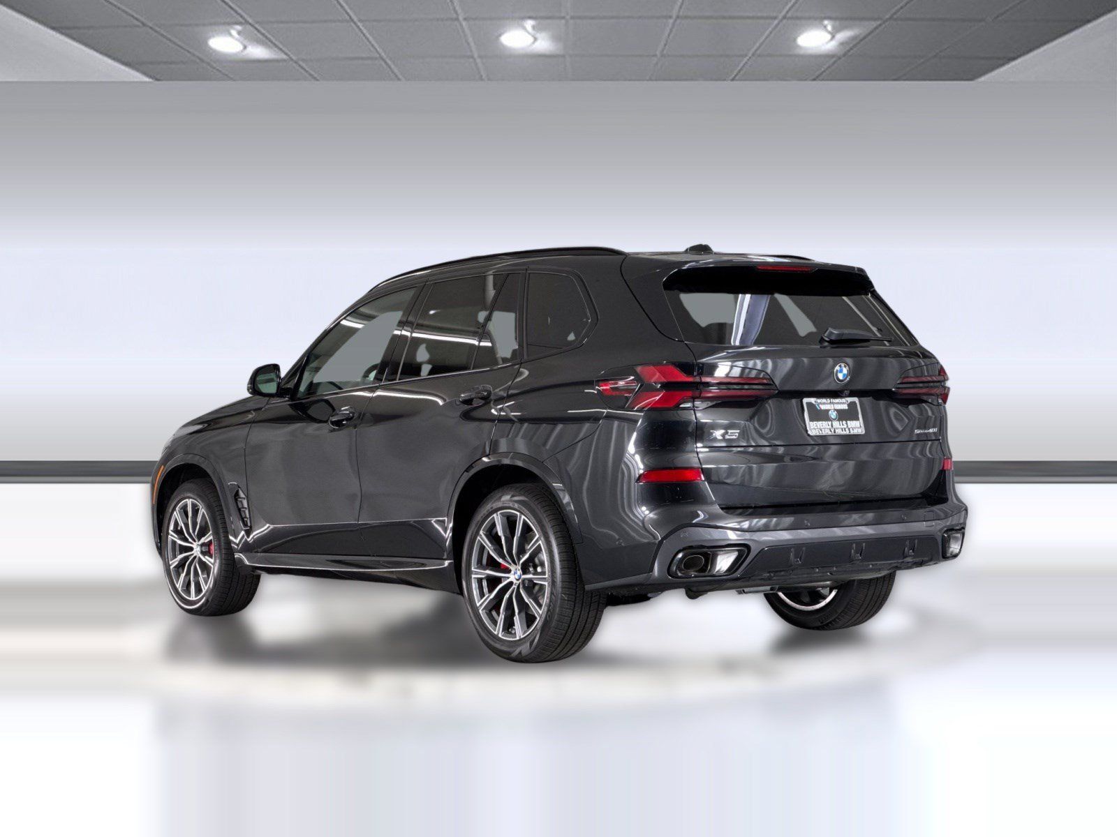 Used 2026 BMW X5 sDrive40i w/ M Sport Package RWD image 3