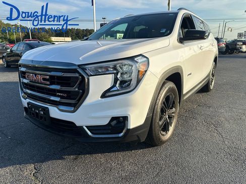 Used 2023 GMC Terrain AT4 AWD/4WD image 2