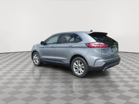 Used 2024 Ford Edge Titanium AWD/4WD image 6