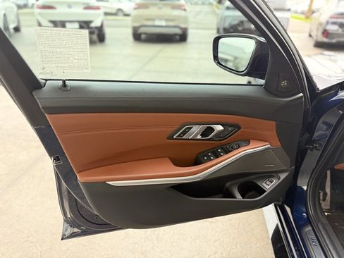 Used 2023 BMW M3 Competition image 9