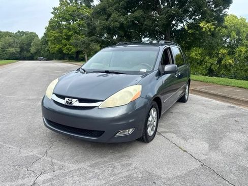 Used 2006 Toyota Sienna XLE FWD image 3
