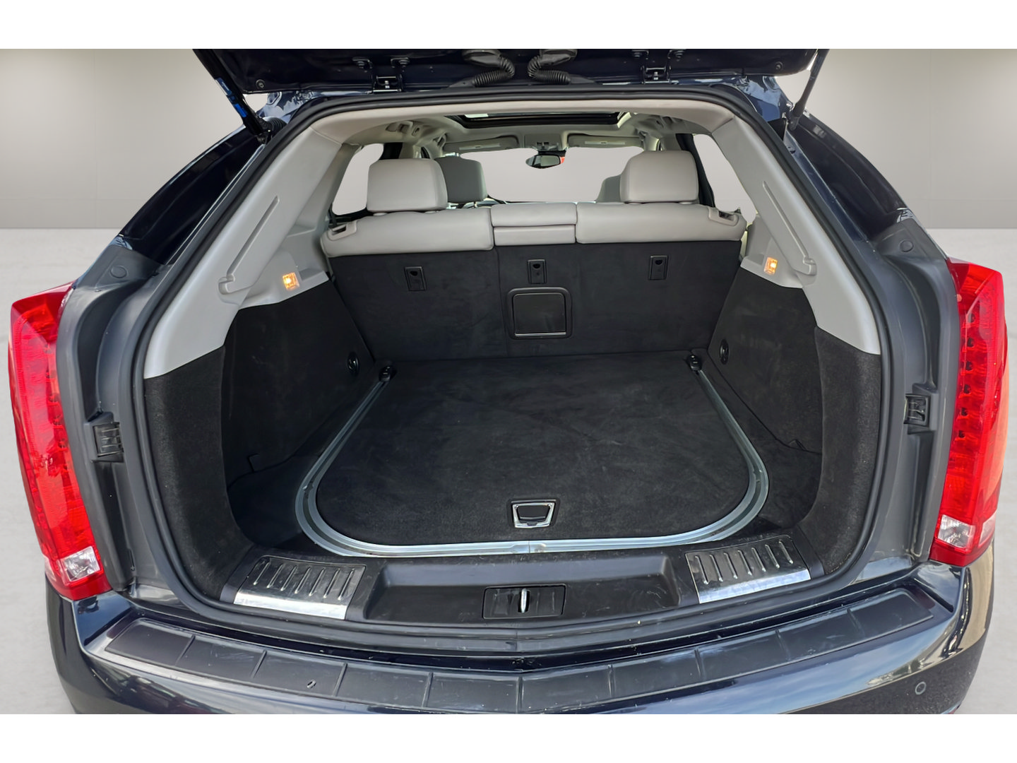 Used 2015 Cadillac SRX Premium AWD/4WD image 30