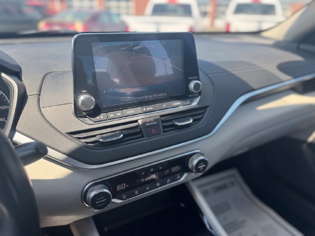 Used 2020 Nissan Altima 2.5 SV FWD image 36