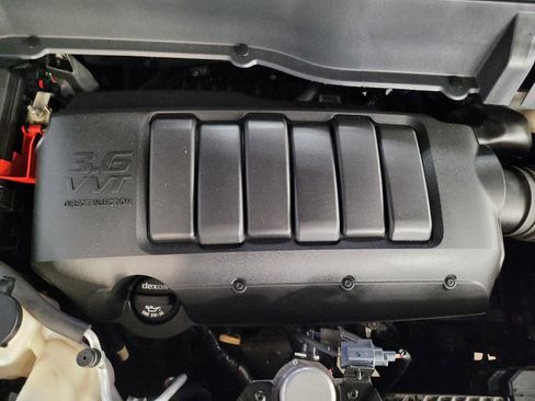 Used 2017 GMC Acadia Limited SLT image 30