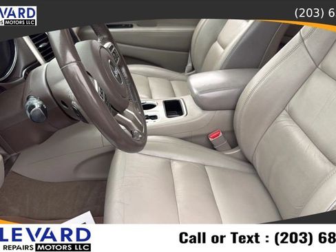 Used 2011 Jeep Grand Cherokee Laredo AWD/4WD image 29