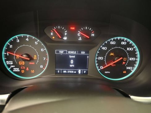 Used 2023 Chevrolet Traverse LS FWD image 13