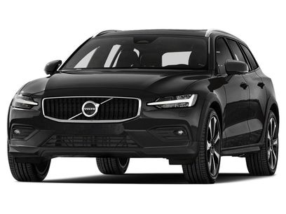 Used 2024 Volvo V60 B5 Cross Country Ultimate w/ Protection Package Premier