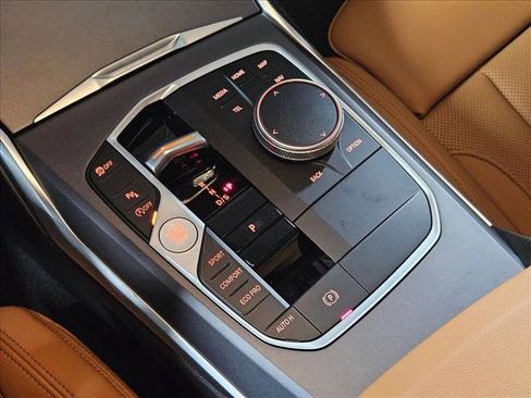 Used 2026 BMW 230i Coupe w/ Convenience Package image 11