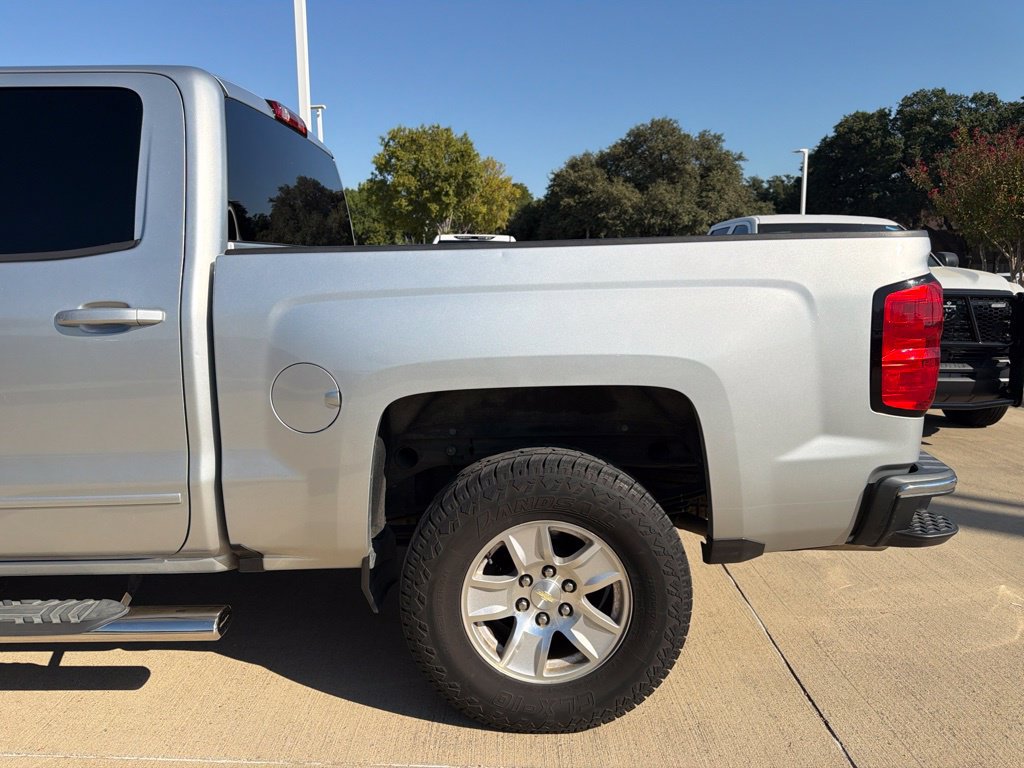 Used 2018 Chevrolet Silverado 1500 LT w/ Texas Edition RWD image 8