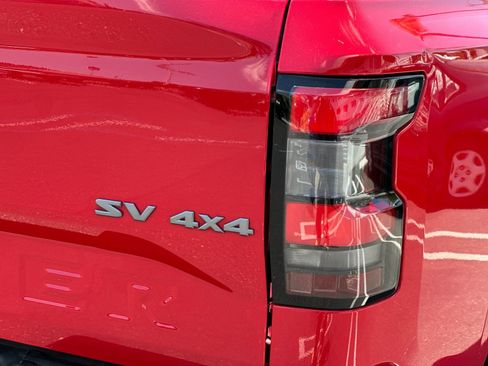 Used 2023 Nissan Frontier SV AWD/4WD image 22