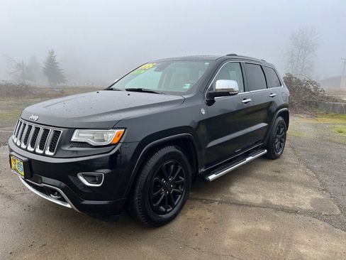 Used 2015 Jeep Grand Cherokee Overland w/ Advanced Technology Group image 29