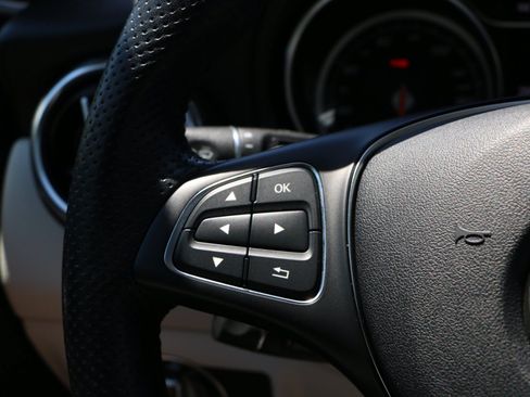 Used 2019 Mercedes-Benz GLA 250 image 20