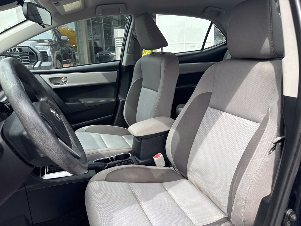 Used 2017 Toyota Corolla LE w/ LE Premium Package FWD image 12