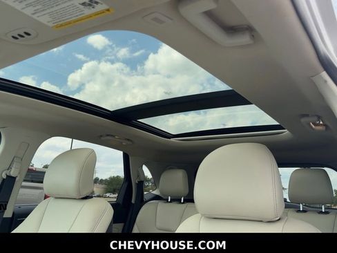 Used 2019 Ford Edge Titanium w/ Equipment Group 301A FWD image 23