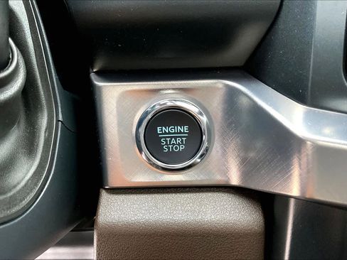 Used 2024 Ford F250 King Ranch image 32