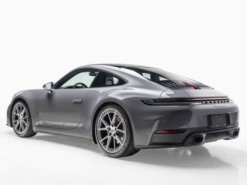 Used 2026 Porsche 911 Carrera T RWD image 10