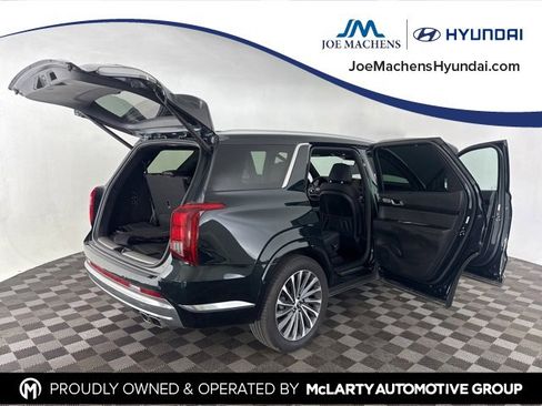 Certified 2025 Hyundai Palisade Calligraphy image 19