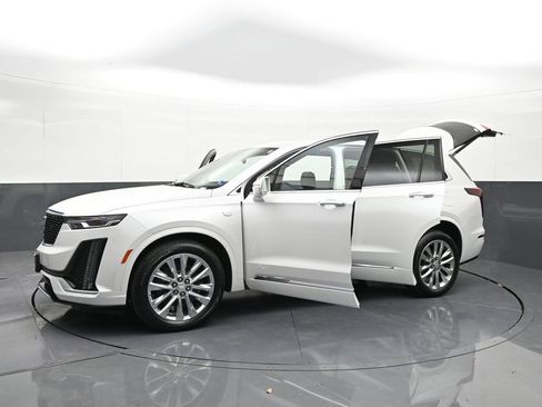 Used 2020 Cadillac XT6 Premium Luxury AWD/4WD image 39