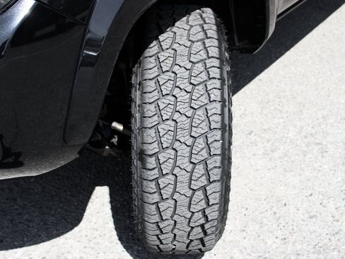 Used 2019 Toyota Tacoma TRD Sport image 33