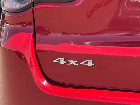 Used 2018 Jeep Compass Latitude w/ Popular Equipment Group AWD/4WD image 28