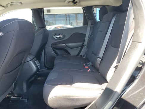 Used 2015 Jeep Cherokee Latitude image 26