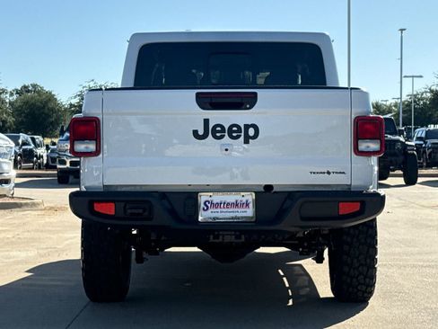 New 2026 Jeep Gladiator Sport AWD/4WD image 8
