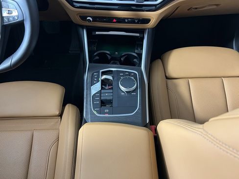 Used 2024 BMW 330e image 15