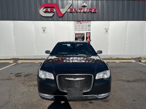 Used 2015 Chrysler 300 C Platinum image 9