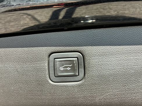 Used 2019 Chevrolet Blazer RS AWD/4WD image 10
