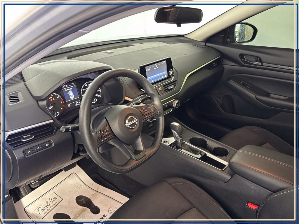 Used 2024 Nissan Altima 2.5 S FWD image 16