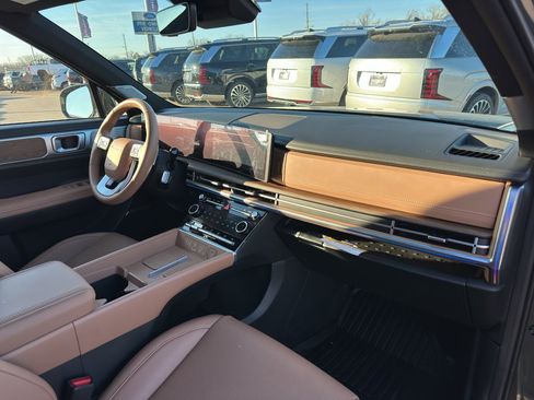 Certified 2025 Hyundai Santa Fe Limited image 30