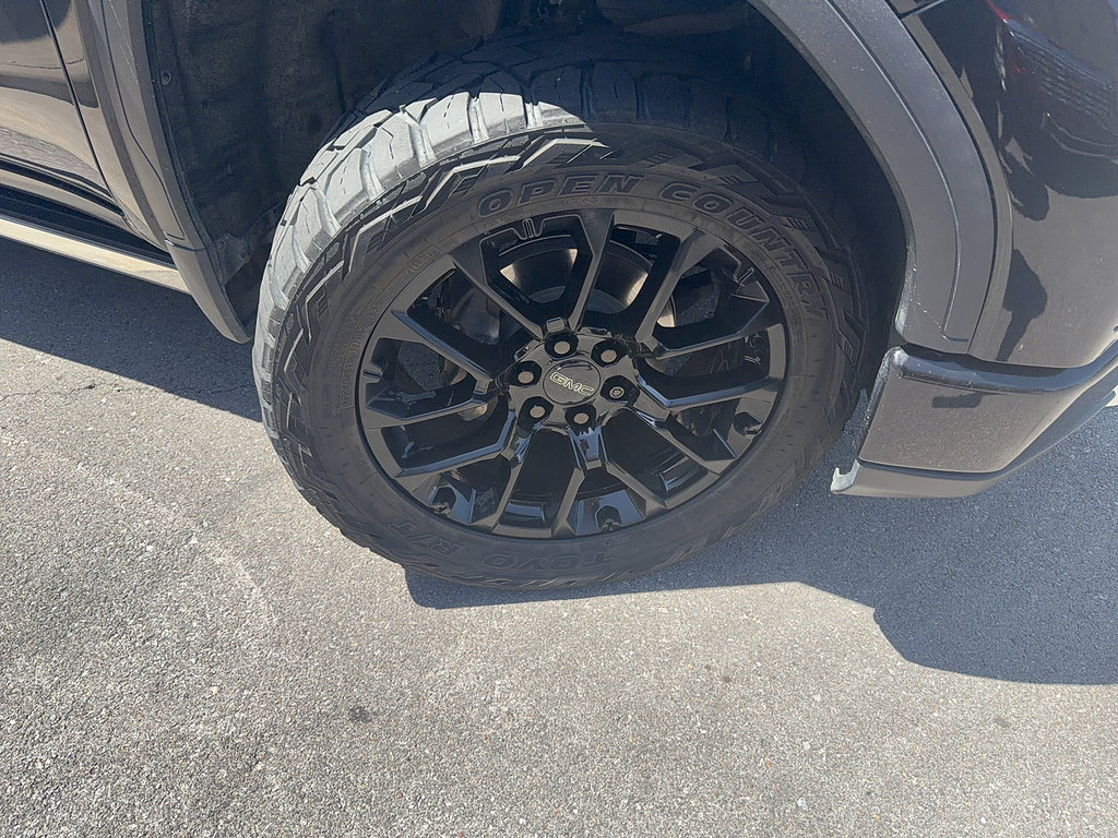 Used 2023 GMC Sierra 1500 Denali AWD/4WD image 4