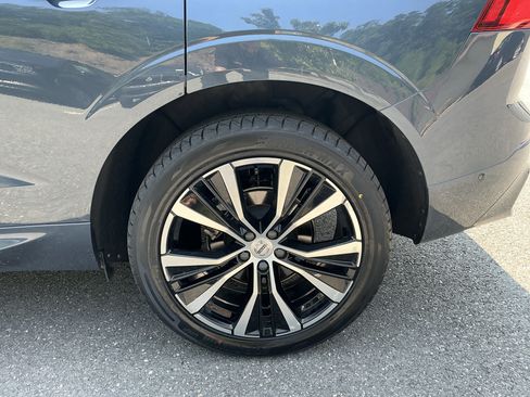 Used 2023 Volvo XC60 B5 Plus w/ Protection Package Premier AWD/4WD image 9