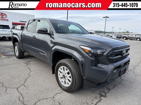 Used 2024 Toyota Tacoma SR5 AWD/4WD image 1
